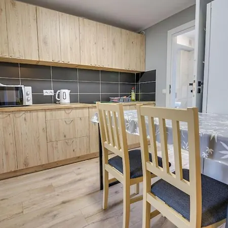 Apartment 4b Neu Renoviert 3 Zi Whg 5 Betten 50,27 Qm