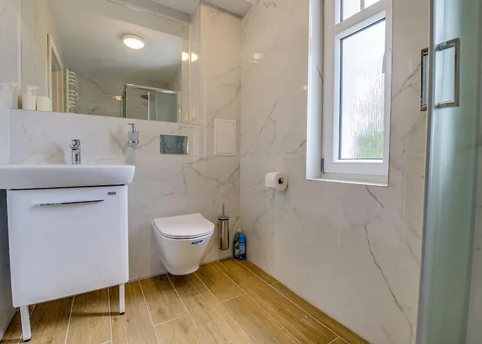 شقة 4b Neu Renoviert 3 Zi Whg 5 Betten 50,27 Qm شفيدت